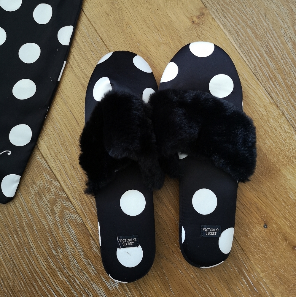 New Victoria Secret slippers